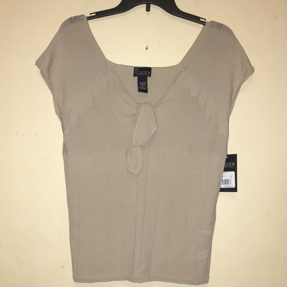 NWT beige top size medium